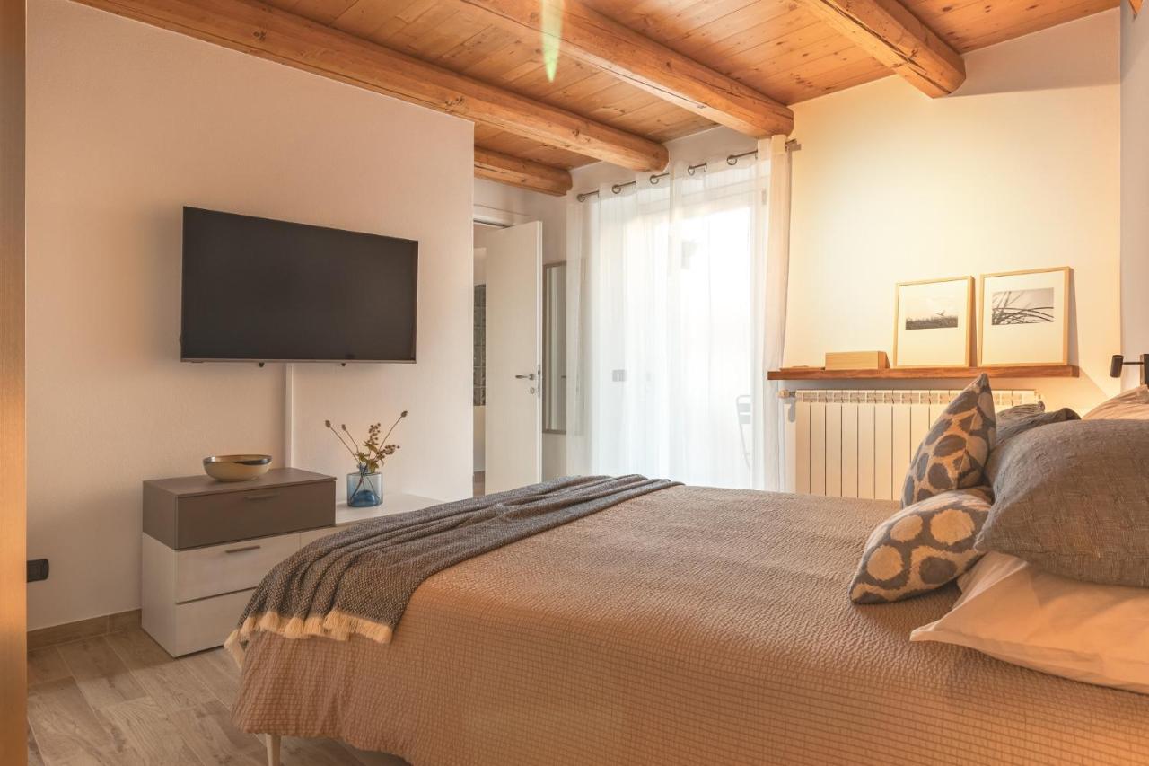 Casa Del Borgo "Aria & Acqua" Sul Lago Maggiore Maccagno Eksteriør billede