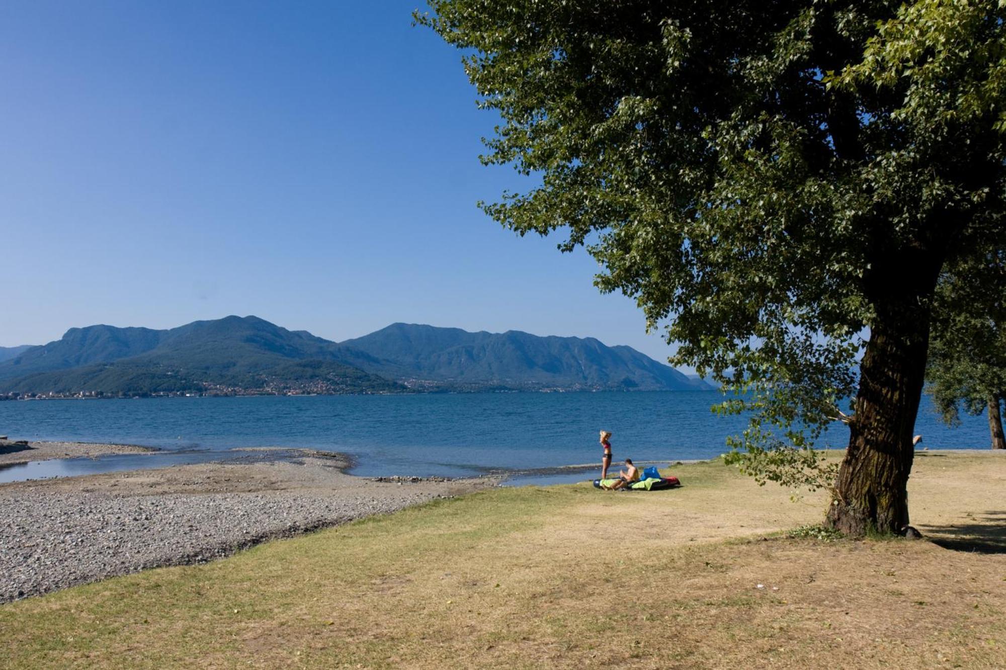 Casa Del Borgo "Aria & Acqua" Sul Lago Maggiore Maccagno Eksteriør billede
