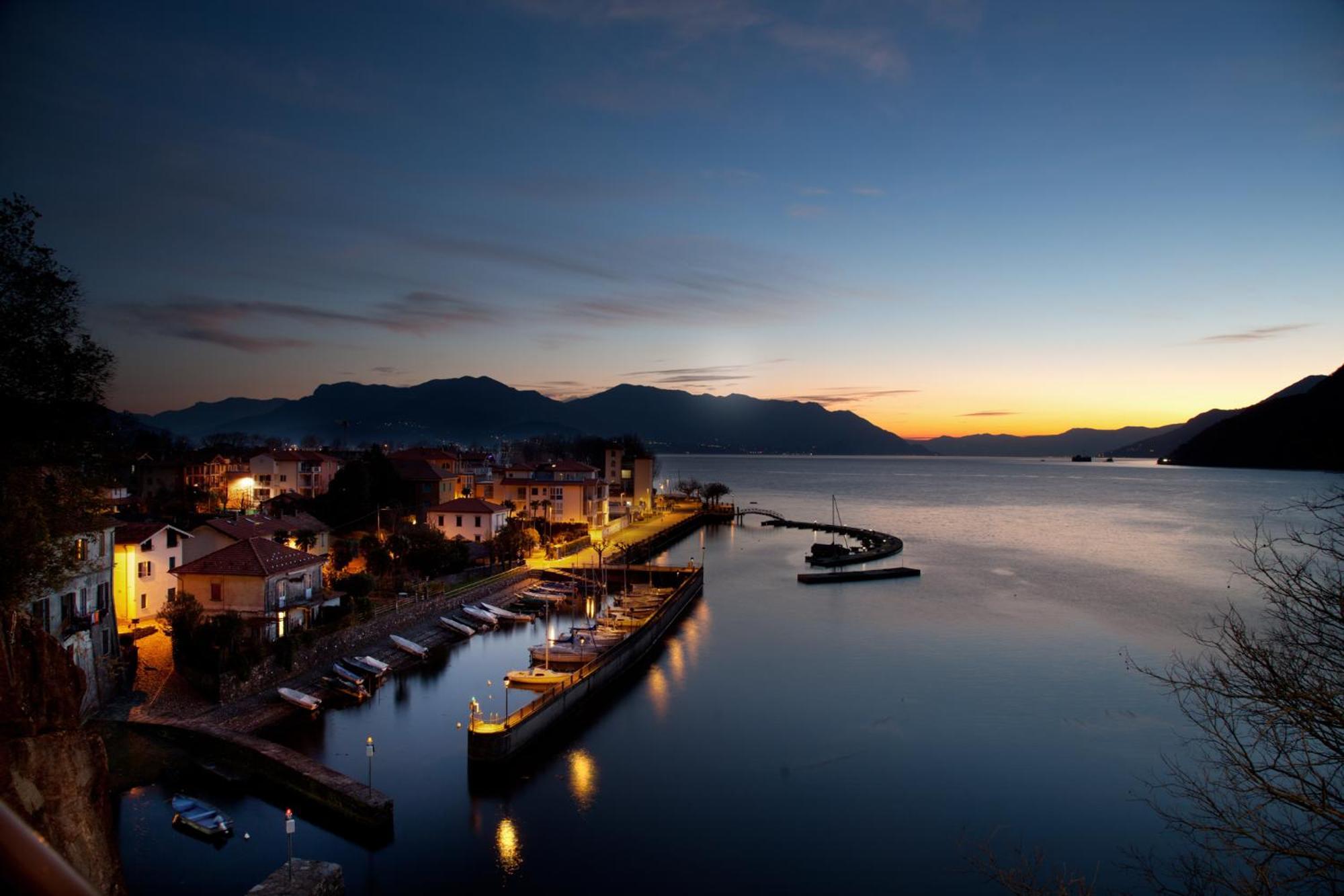 Casa Del Borgo "Aria & Acqua" Sul Lago Maggiore Maccagno Eksteriør billede